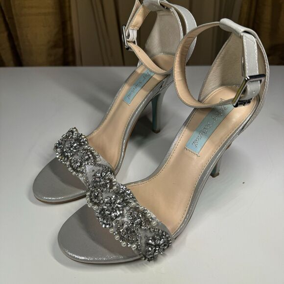 Blue by Betsey Johnson Juno Womens Sz 6 M Rhinestone Beaded Silver Heels Sandals - Picture 4 of 11